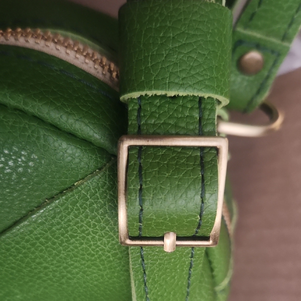 Portland Leather Green Round Crossbody Bag Brand NEW Never Used - Picture 3 of 3